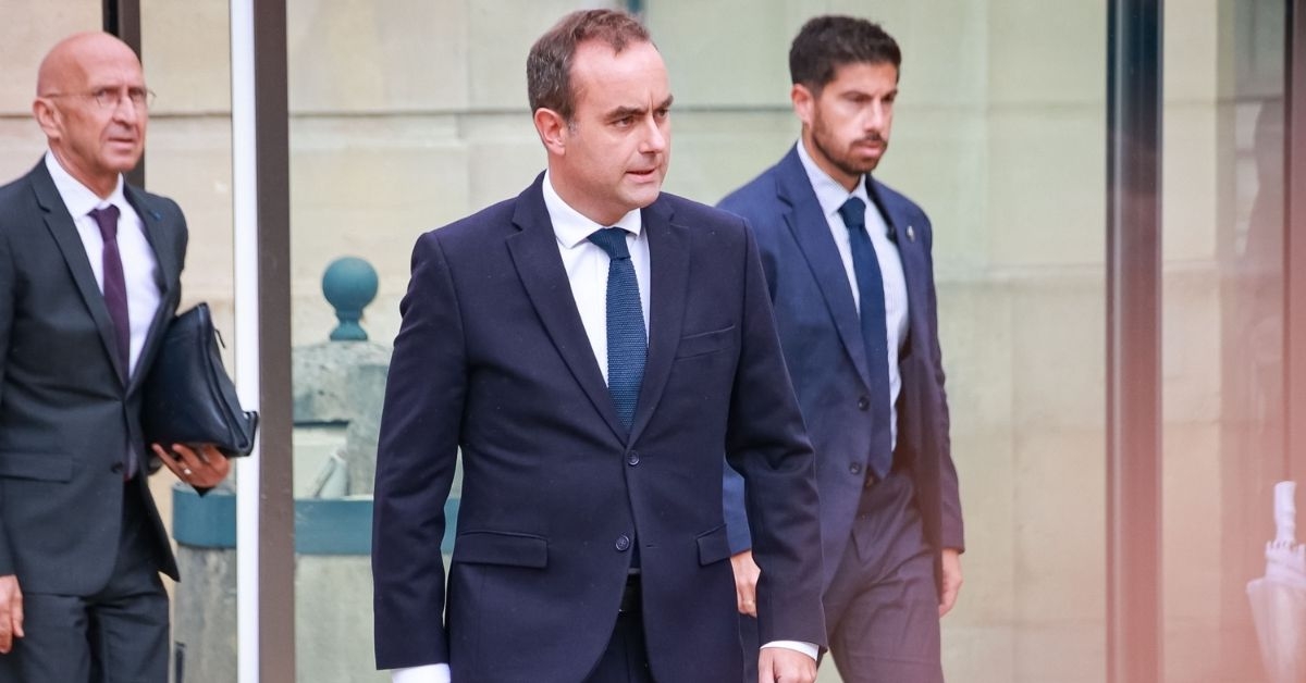 Sébastien Lecornu, Premier Ministre, démissionne