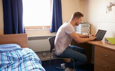 Logement étudiant en 2026 : acheter ou louer coûte vraiment moins cher, la réponse va vous surprendre